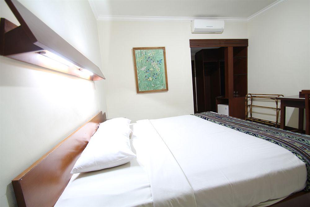 Paradiso Beach Inn Kuta Lombok Exterior foto