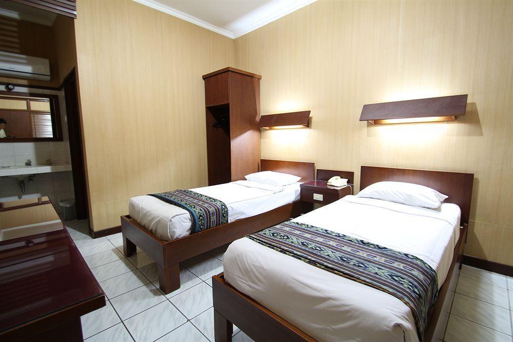 Paradiso Beach Inn Kuta Lombok Exterior foto