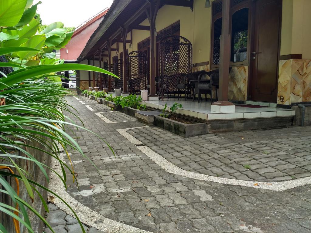 Paradiso Beach Inn Kuta Lombok Exterior foto