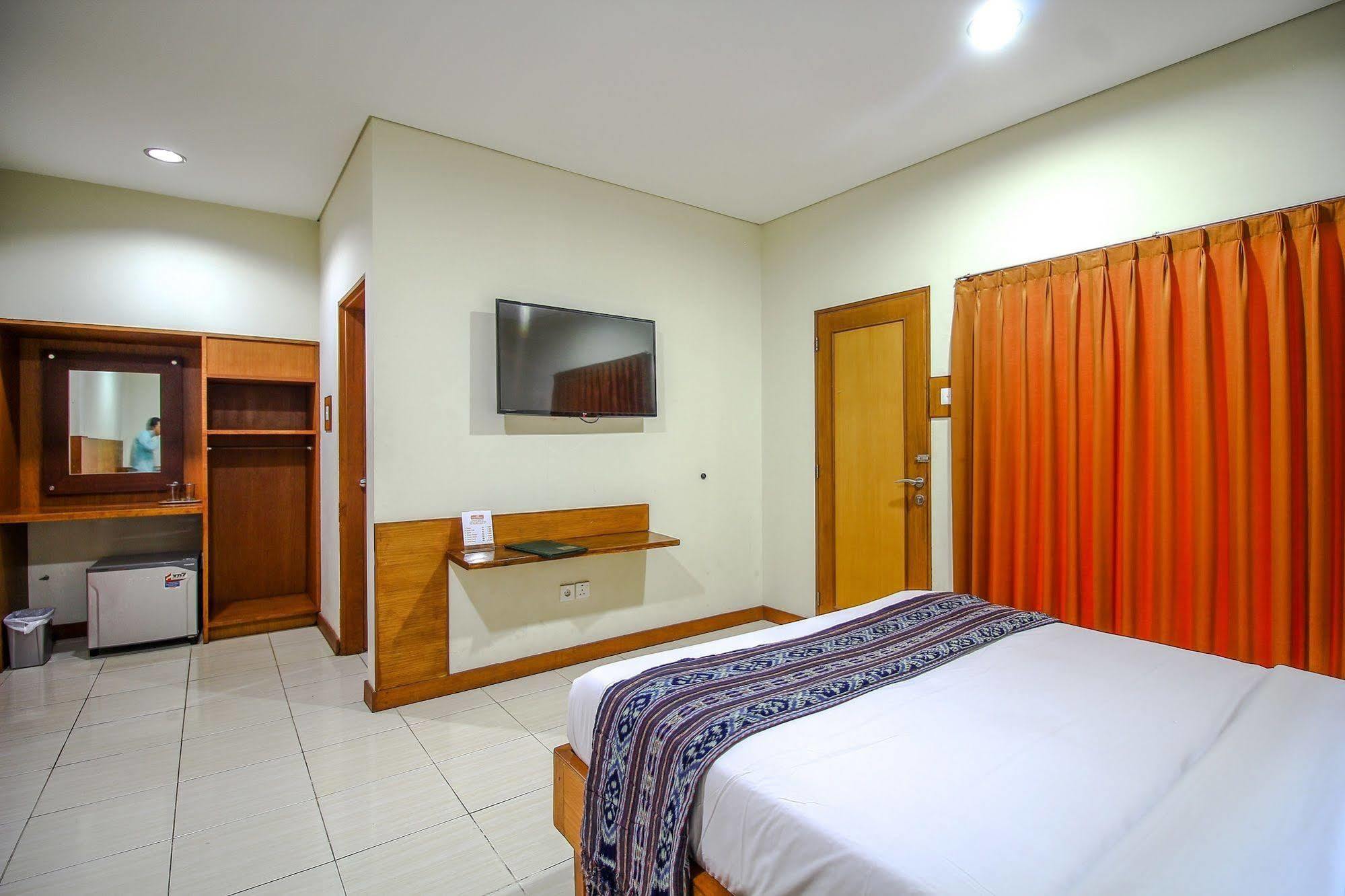 Paradiso Beach Inn Kuta Lombok Exterior foto
