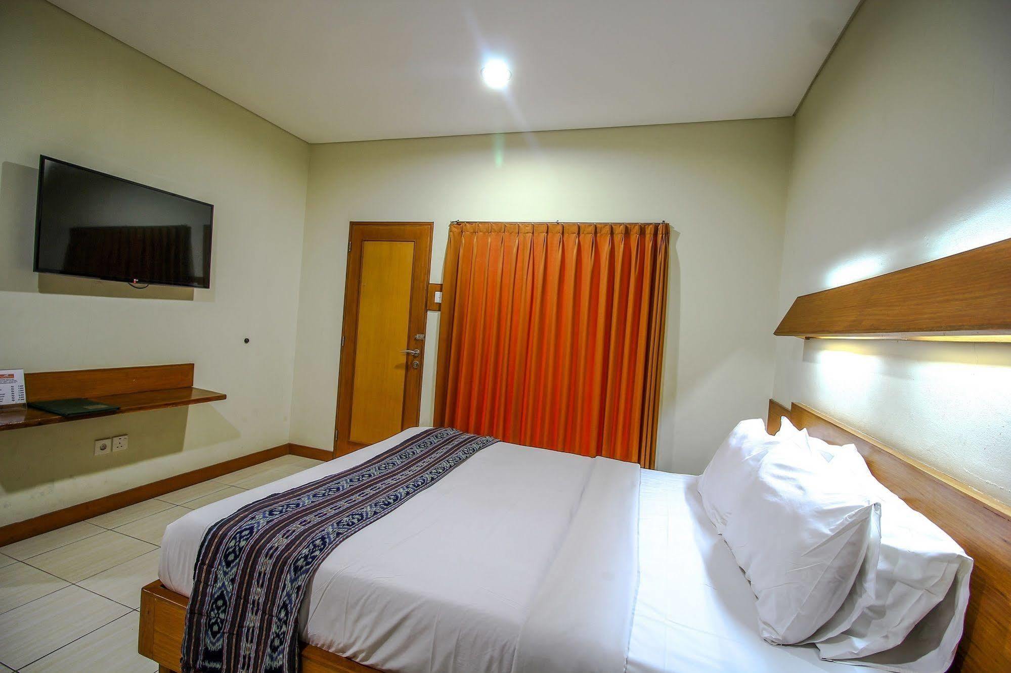 Paradiso Beach Inn Kuta Lombok Exterior foto