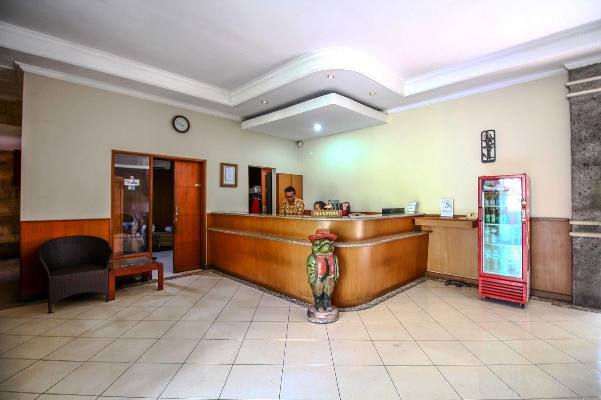 Paradiso Beach Inn Kuta Lombok Exterior foto